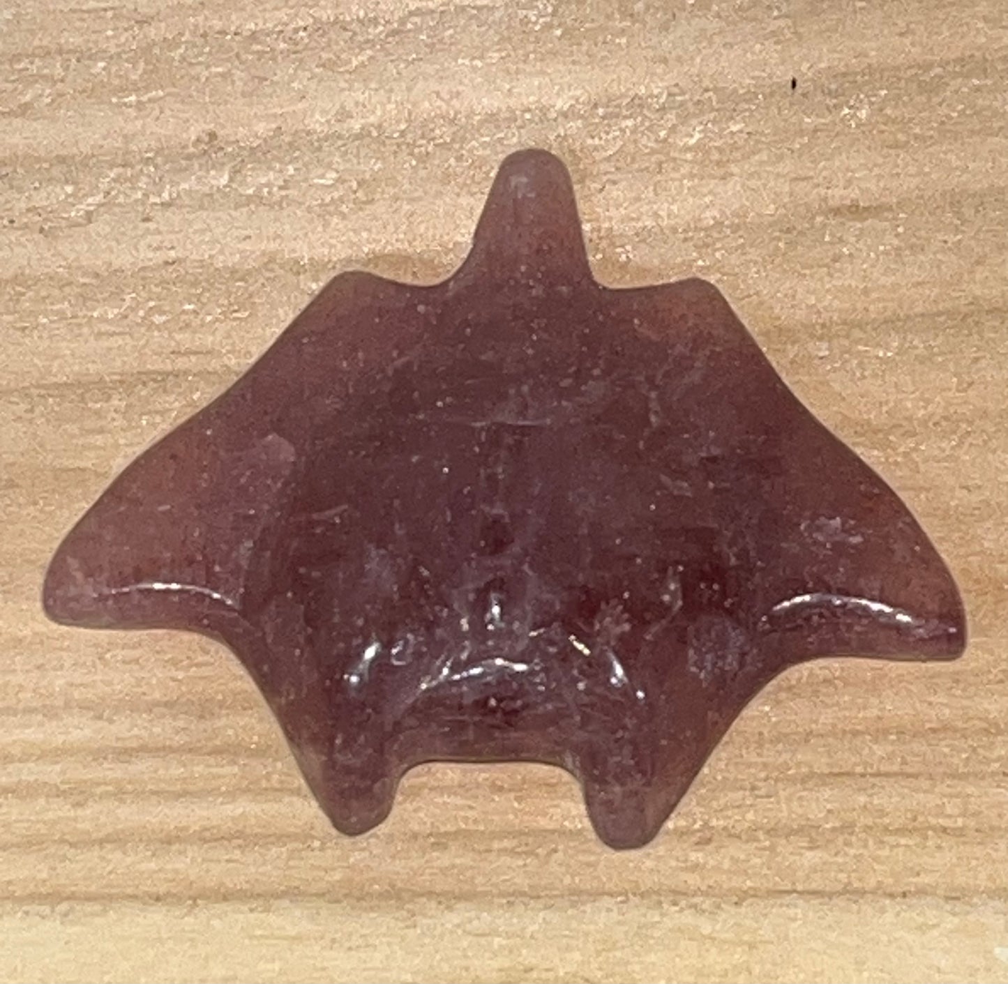 Strawberry quartz crystals stingray
