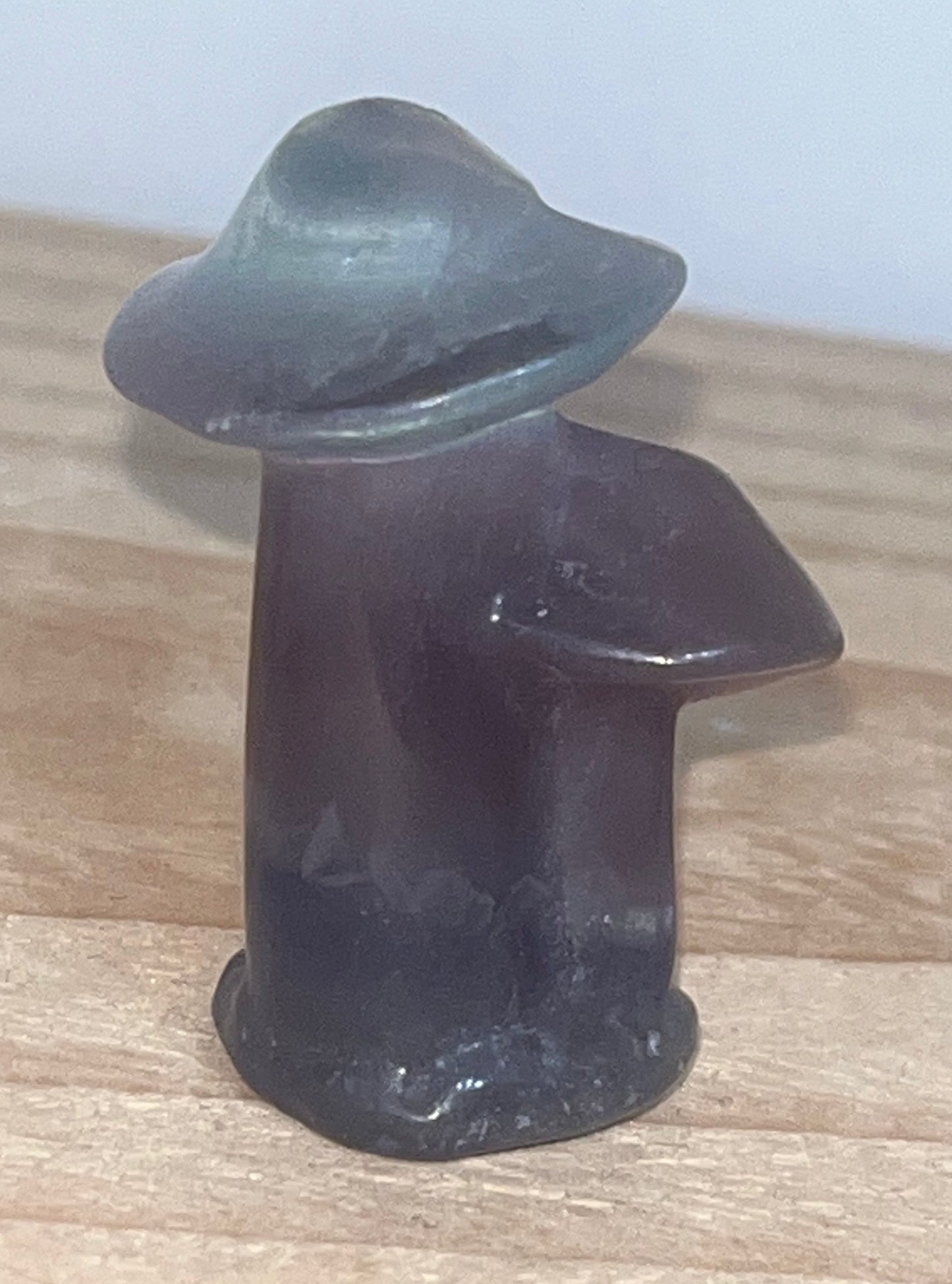 Fluorite Mushroom Companion – Emotional Soothing & Insight