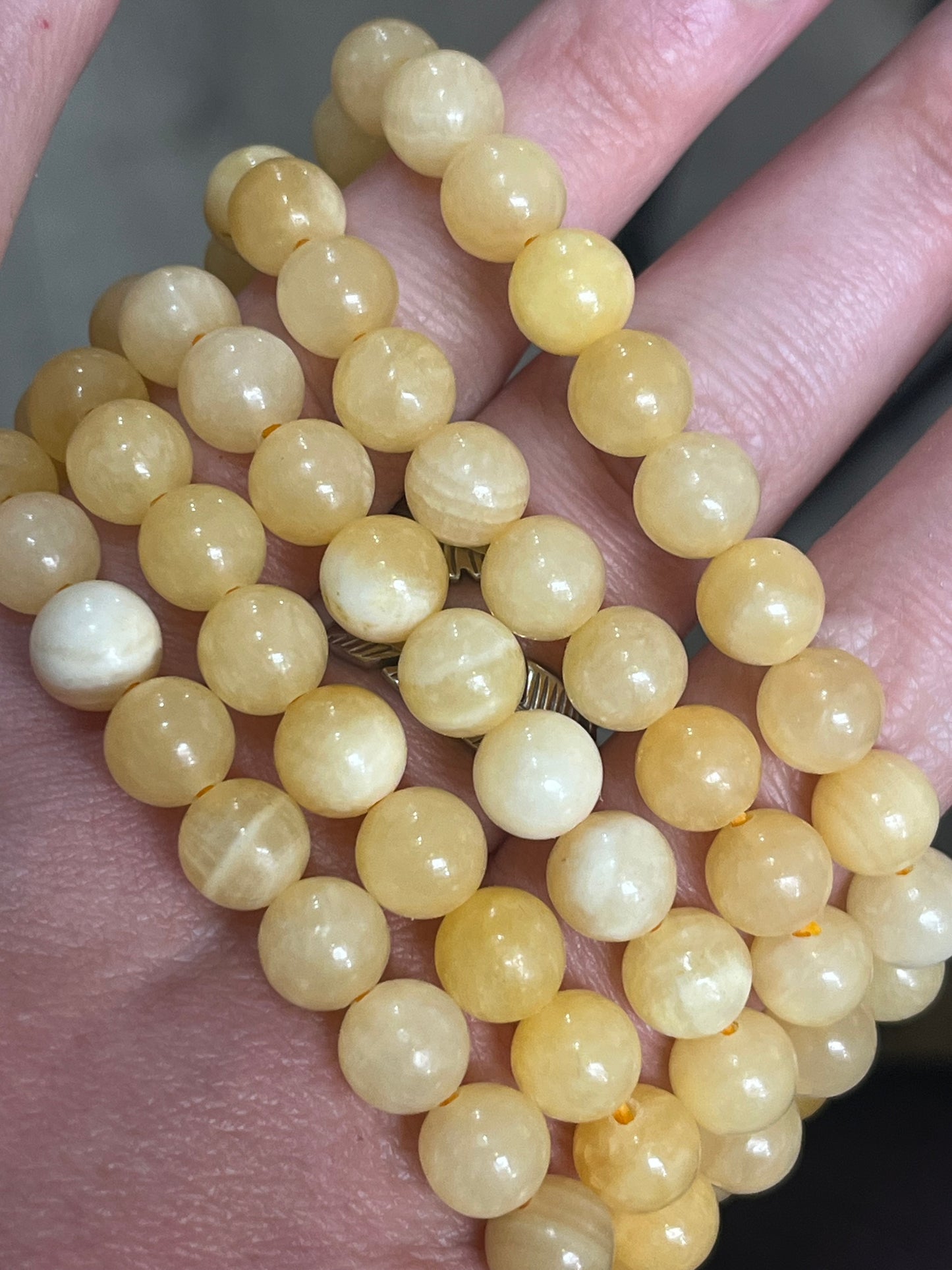 🧡 Orange Calcite 8mm Bracelet
Confidence • Creativity • Positive Energy