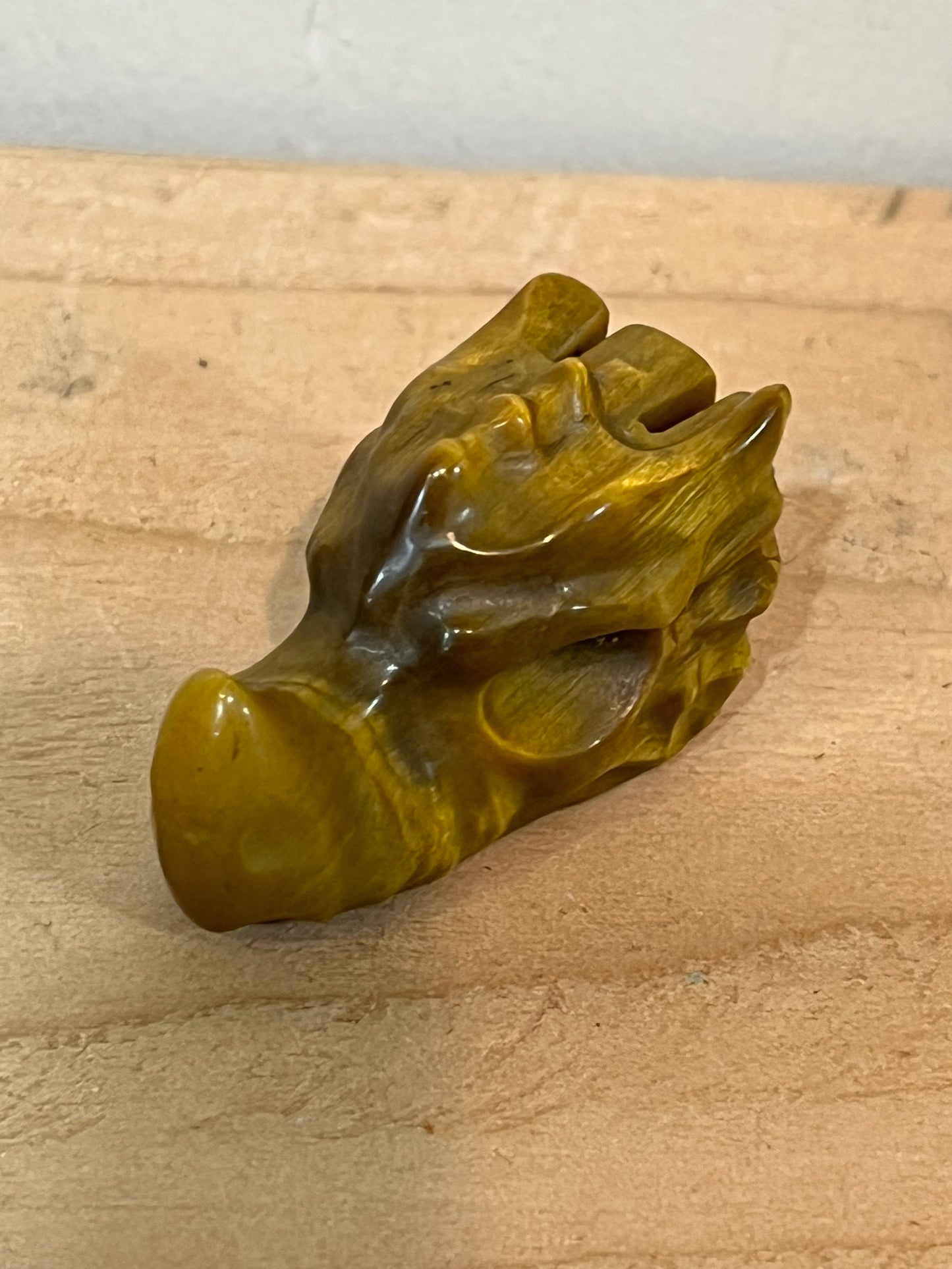 Yellow tiger eye dragon head