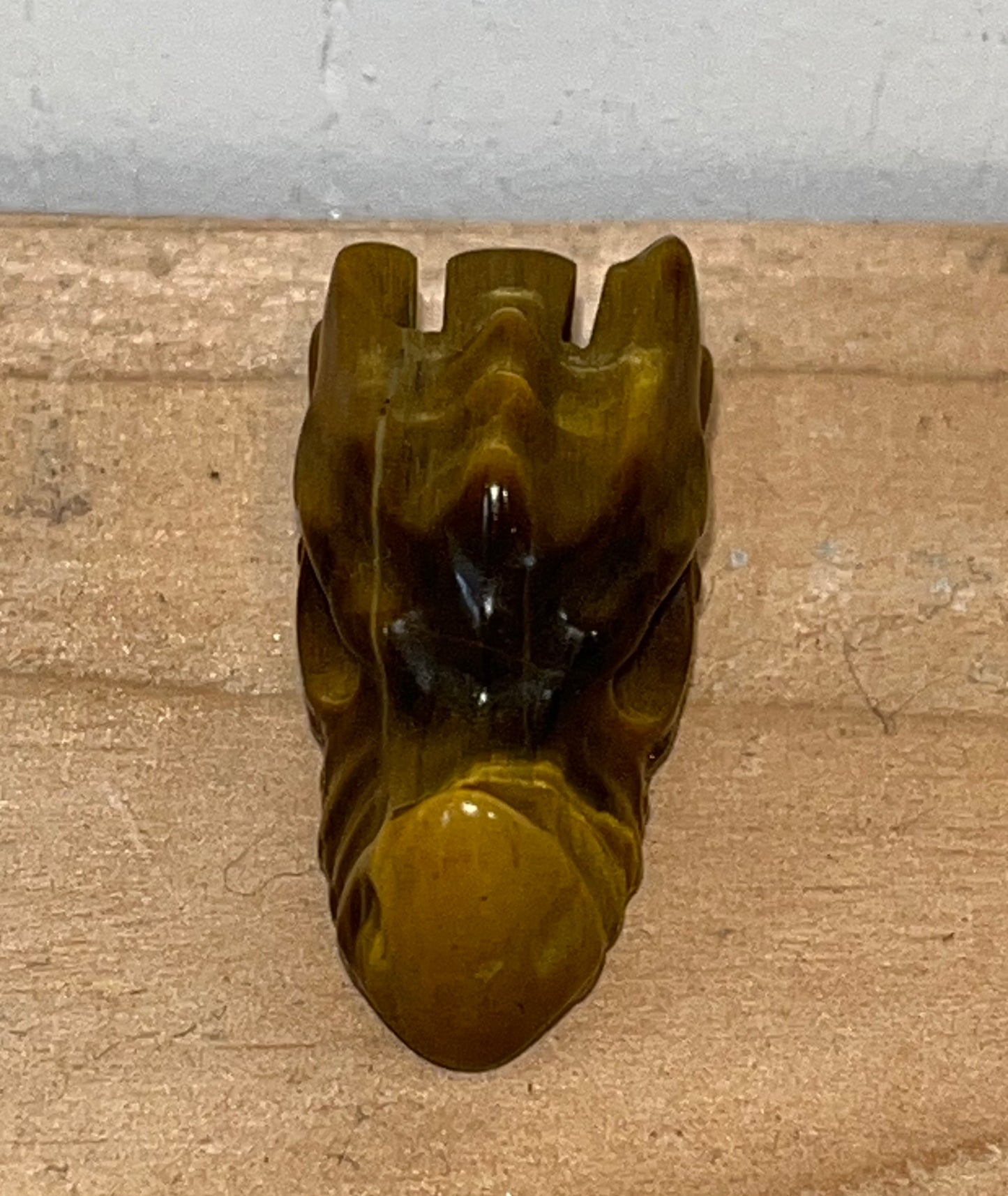 Yellow tiger eye dragon head