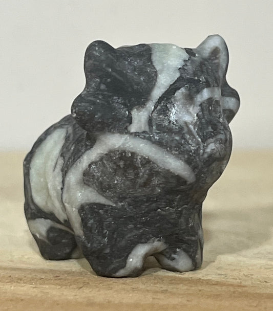 Shell Jasper Highland Cow – Symbol of Strength, Grounding & Protection