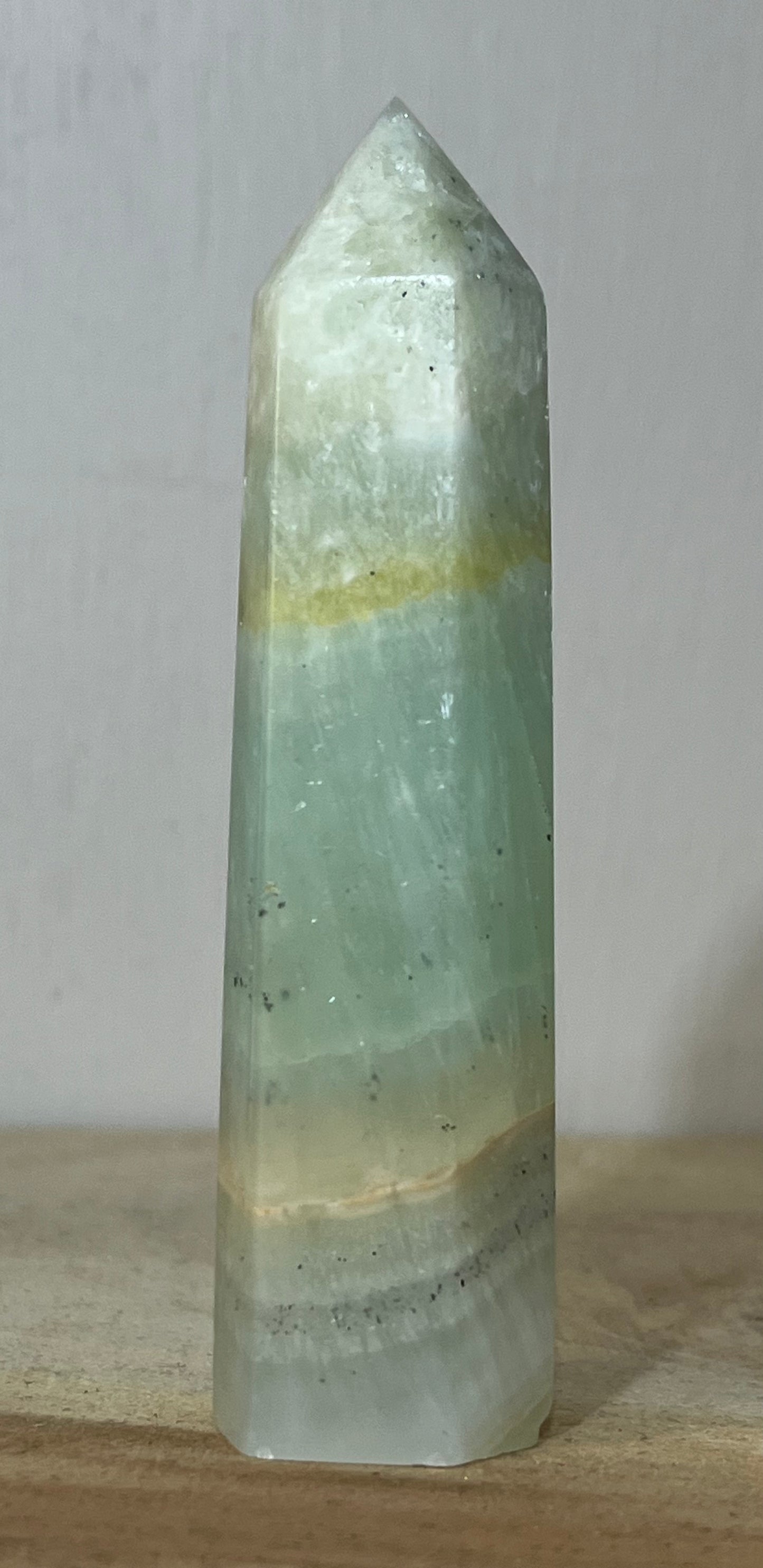 💎 Banded Calcite – Calm • Cleansing • Emotional Clarity