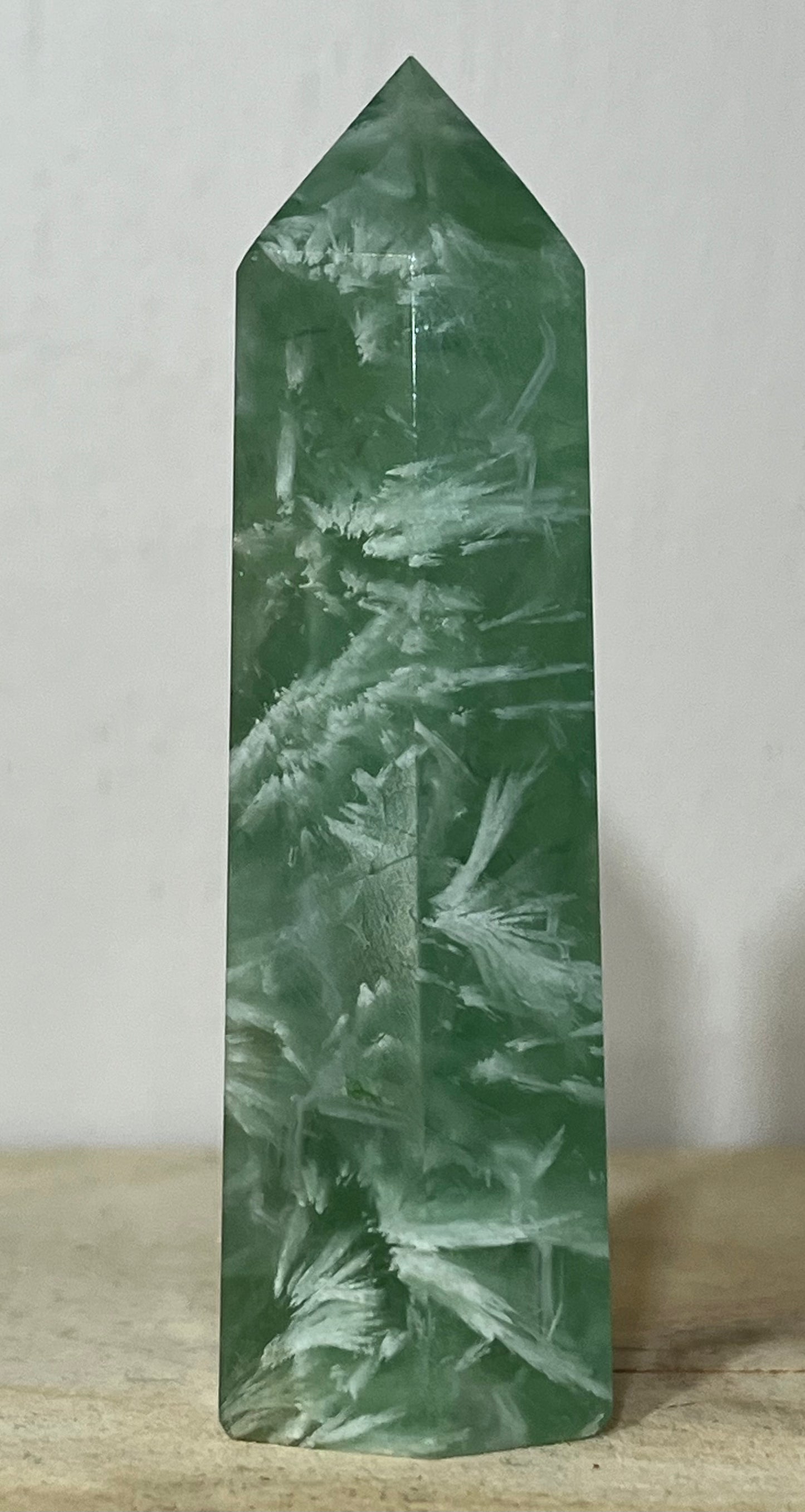 💚 Feather Fluorite Tower — Heart Healing & Emotional Soothing