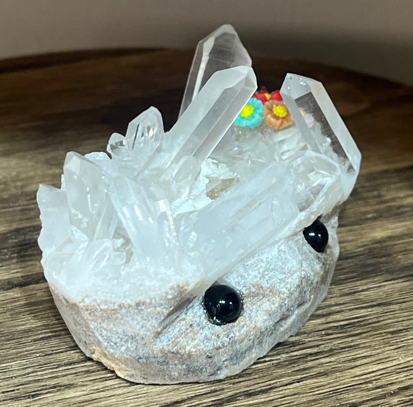 🌼 Daisy Gleam – Quartz Crystal Cutie