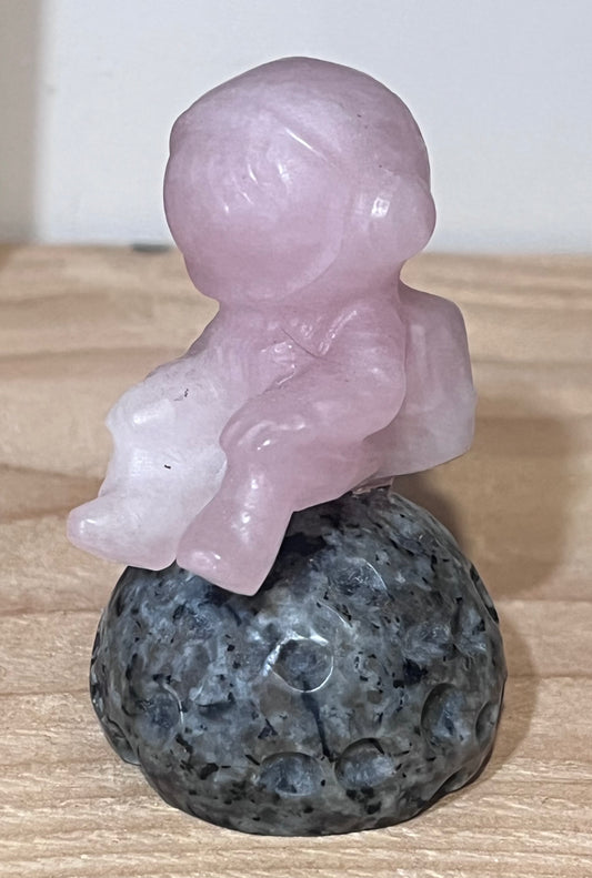 🌙 Rose Quartz Astronaut on Yooperlite Moon