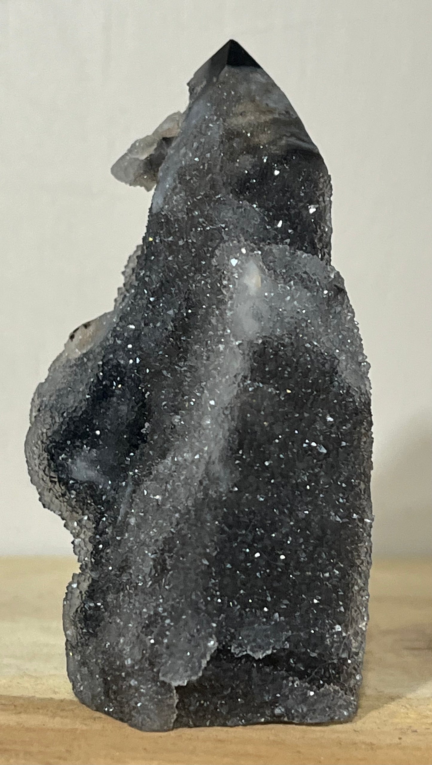 🖤 Sphalerite Tower – Energy Balance, Grounding & Personal Power