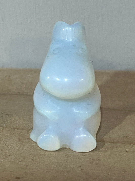 🦛 Opalite Hippo Carving – Joy, Peace & Emotional Flow