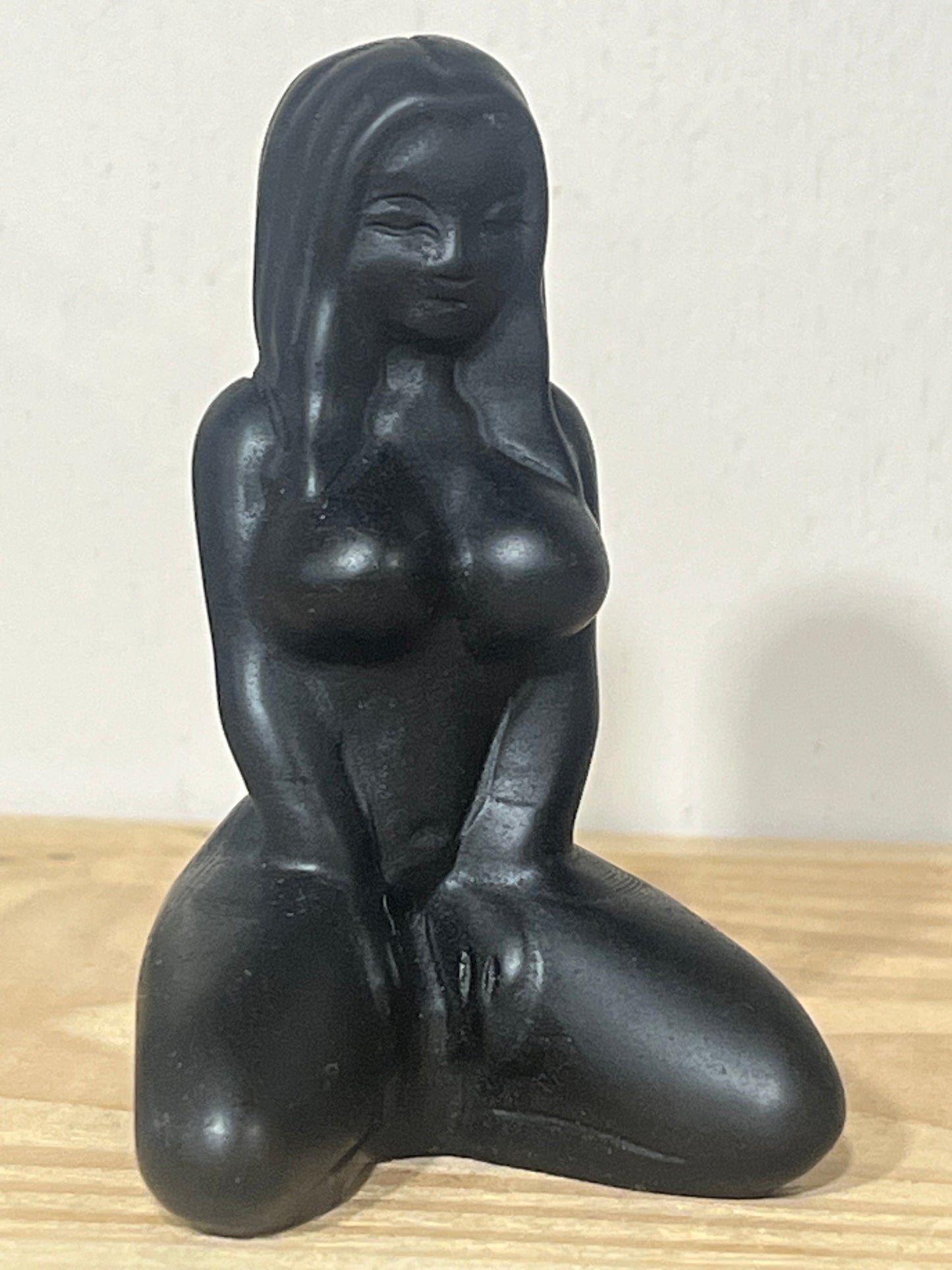 Hand Carved Obsidian Goddess Figure – Sensual Divine Feminine