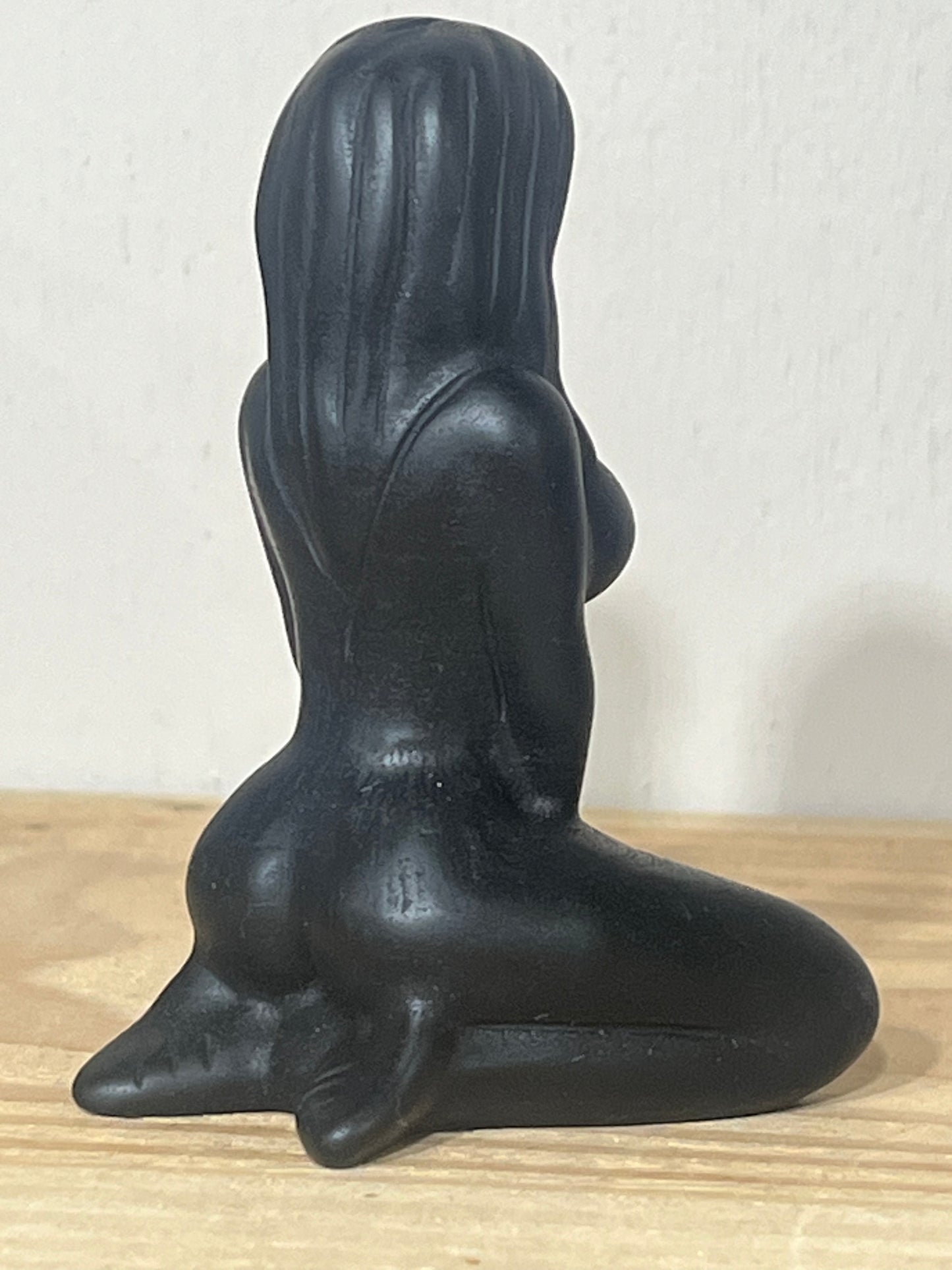 Hand Carved Obsidian Goddess Figure – Sensual Divine Feminine