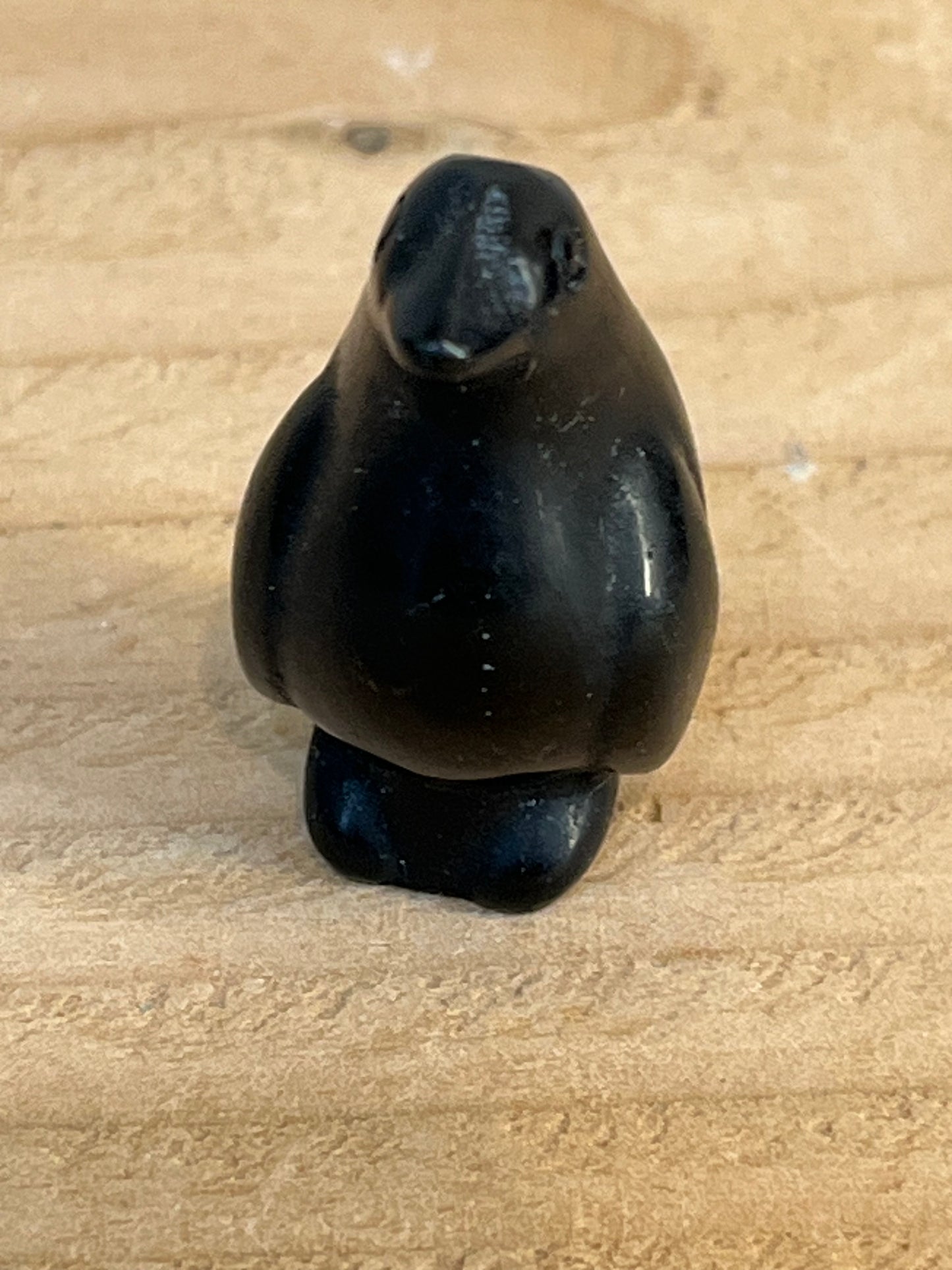 Obsidian penguin