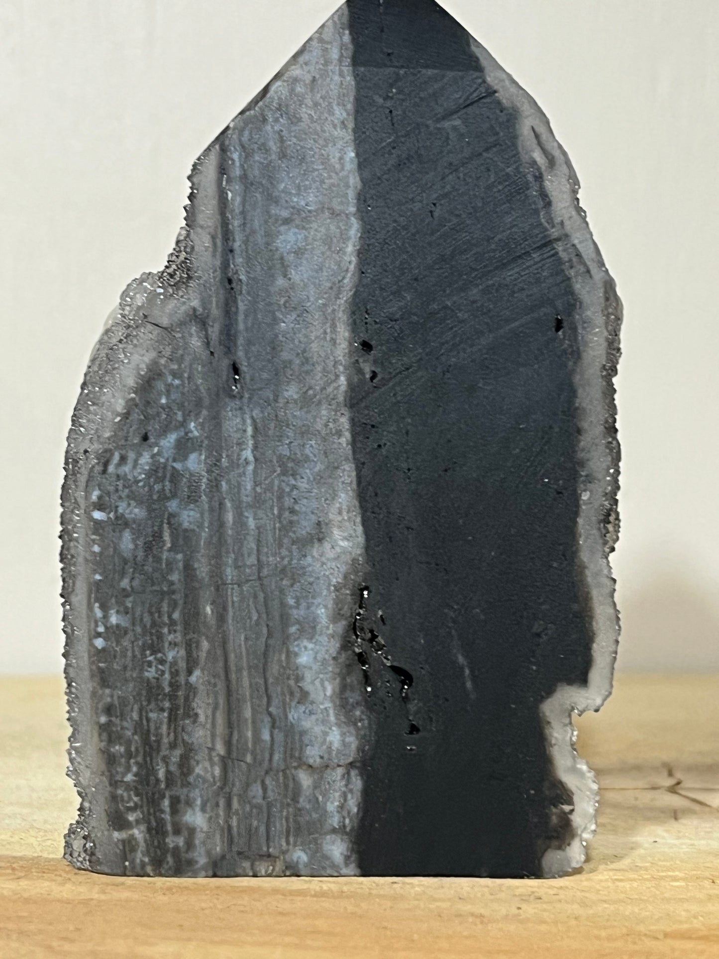 🖤 Sphalerite Tower – Energy Balance, Grounding & Personal Power