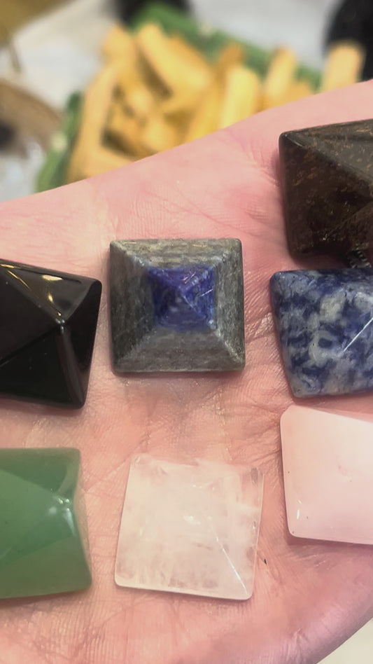 🔺 Crystal Pyramid | Choose Your Crystal 🔺
