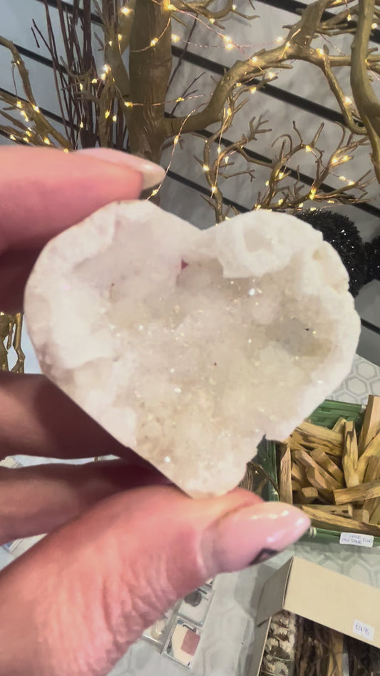 Quartz Geode Heart | Clarity • Amplification • Positive Energy 🤍✨