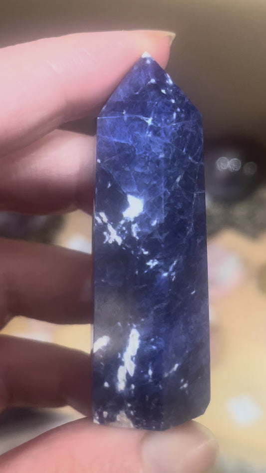 💙 Sodalite Point | Communication • Clarity • Intuition